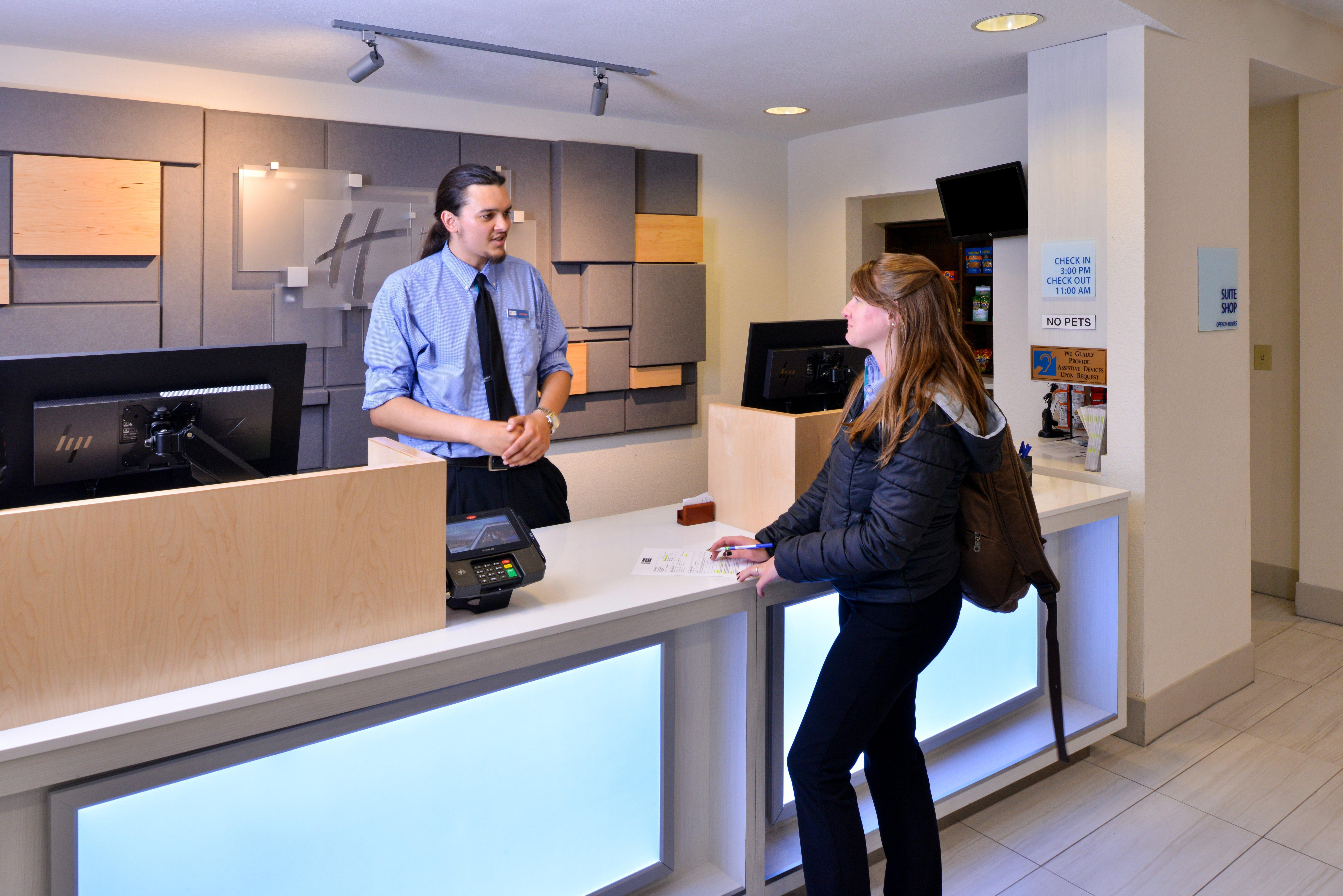 Holiday Inn Express Hotel & Suites Arcata/Eureka-Airport Area By Ihg McKinleyville Exterior photo