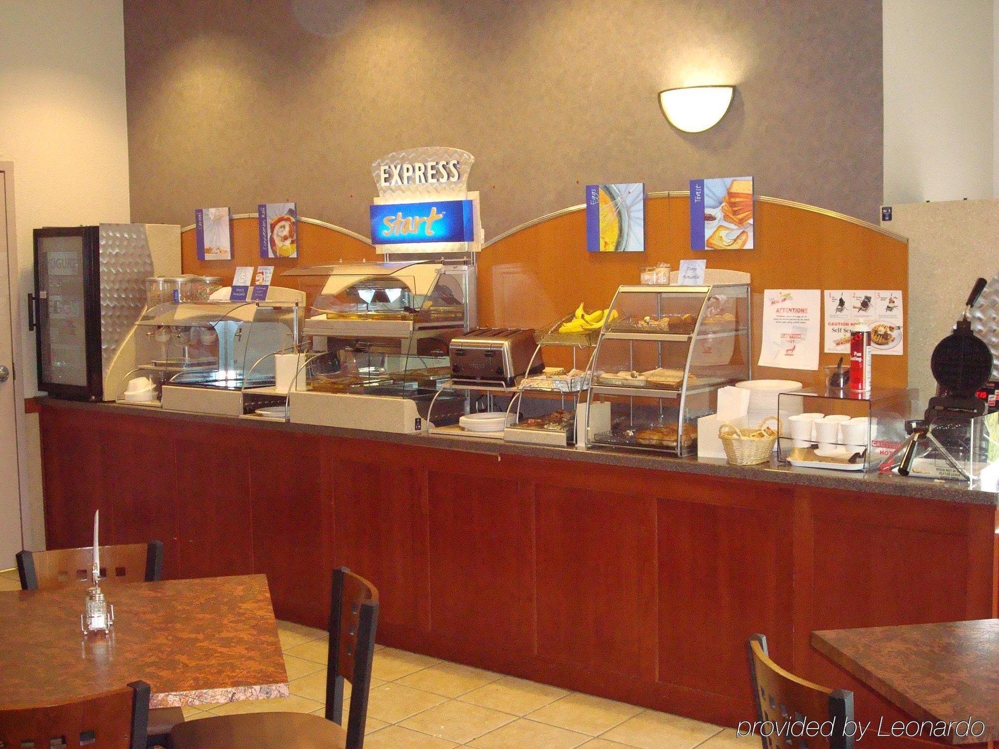 Holiday Inn Express Hotel & Suites Arcata/Eureka-Airport Area By Ihg McKinleyville Restaurant photo