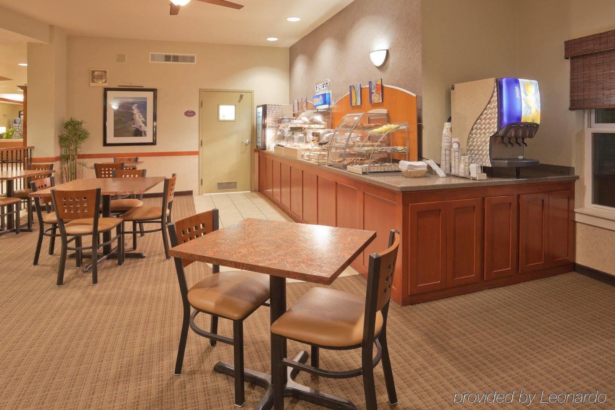 Holiday Inn Express Hotel & Suites Arcata/Eureka-Airport Area By Ihg McKinleyville Restaurant photo